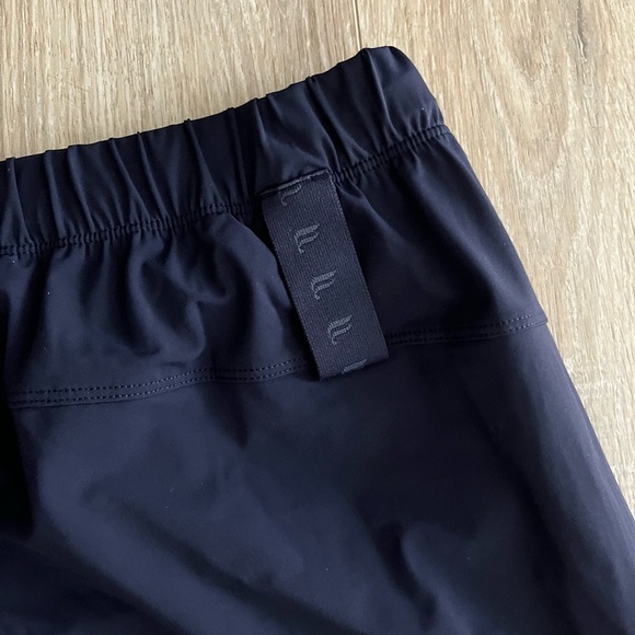 NWT Fabletics Men’s The One Short 7in Deep Navy Unlined - Size XL - Picture 8 of 8